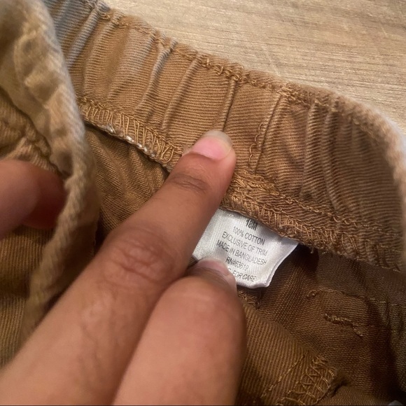 Brown khaki shorts - Picture 3 of 5